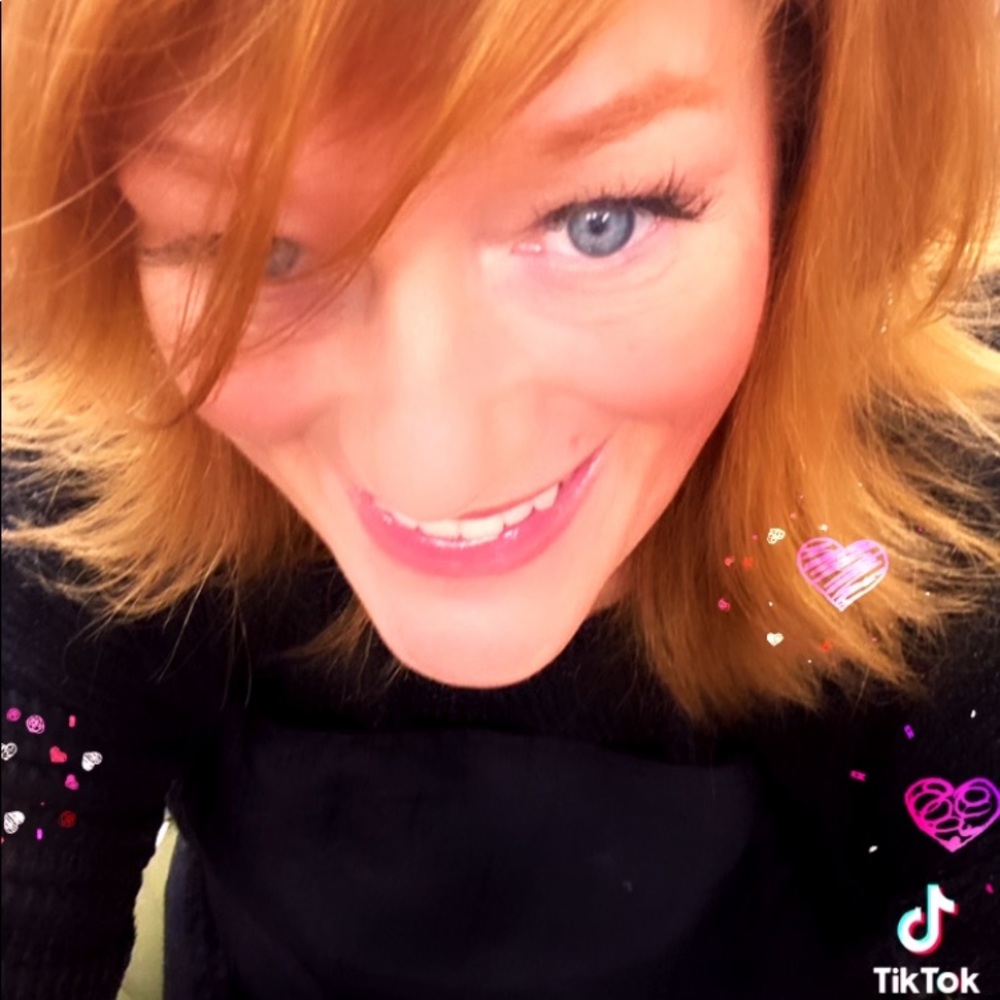 Meet your Posher, Rebecca